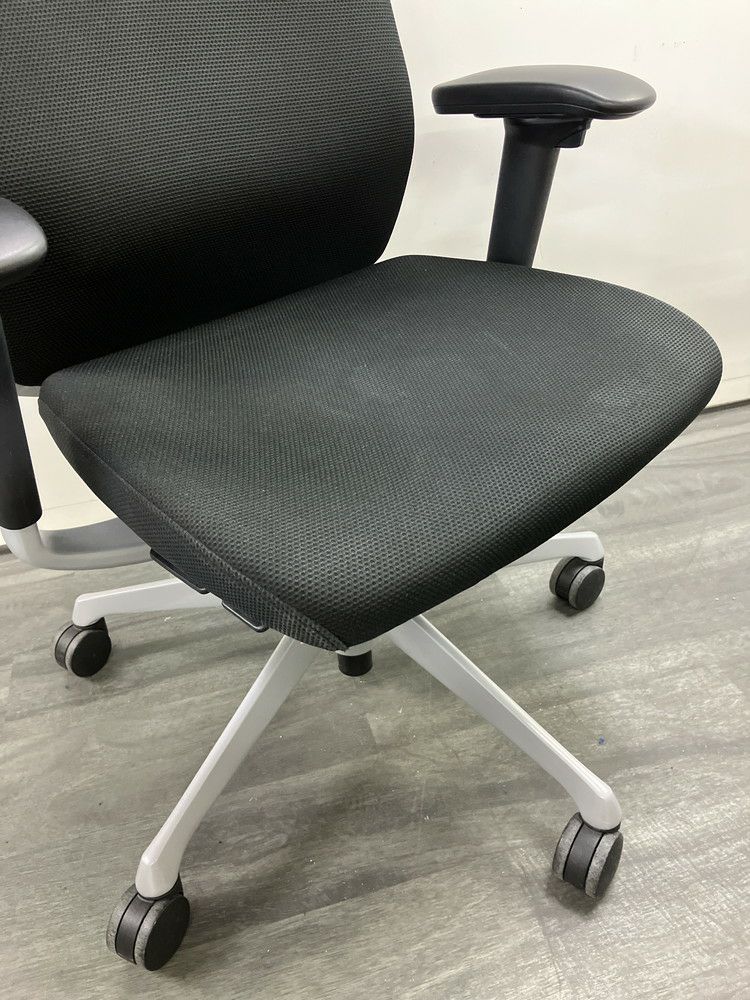 オカムラChoral（コーラル）チェア 可動肘付コーラルチェア 商品画像3