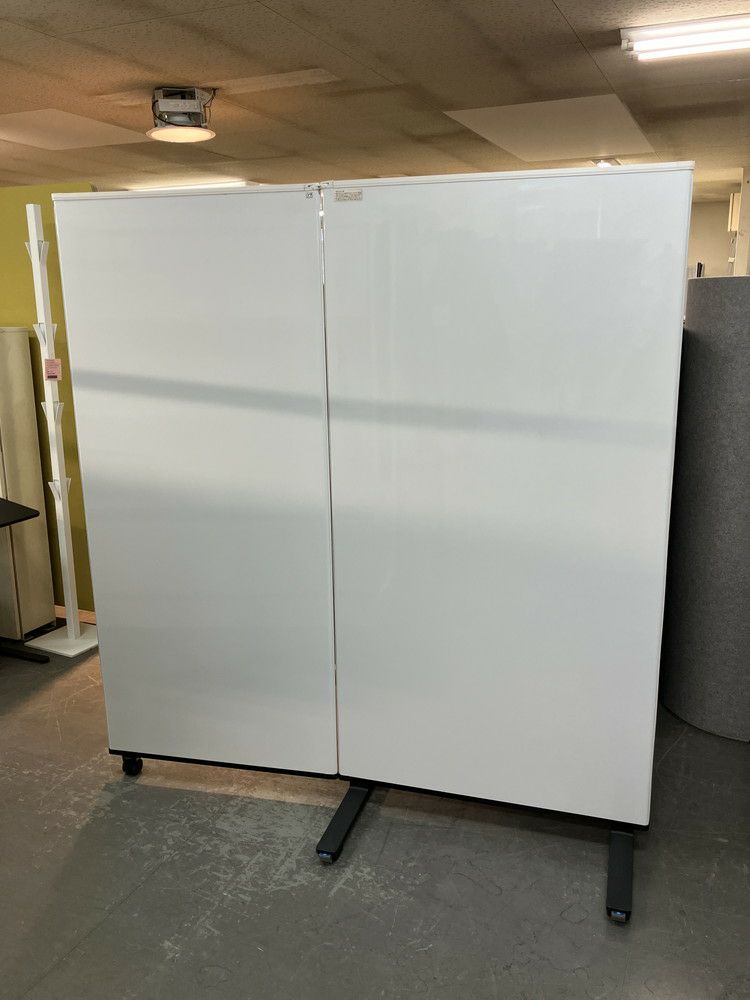 コクヨ2連折畳ホワイトボードパーテーション 商品画像1