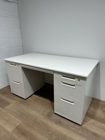プラスLEEDシリーズ 1400両袖デスク 商品画像1