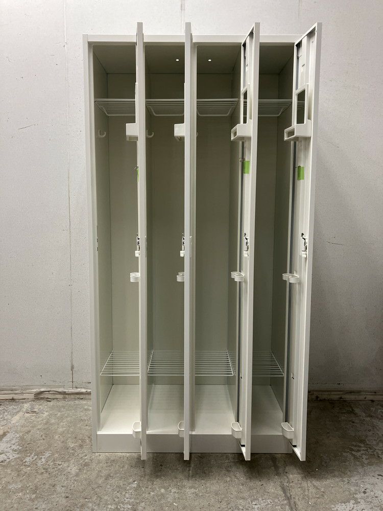 オカムラFZタイプシリーズ 4人用ロッカー 商品画像3