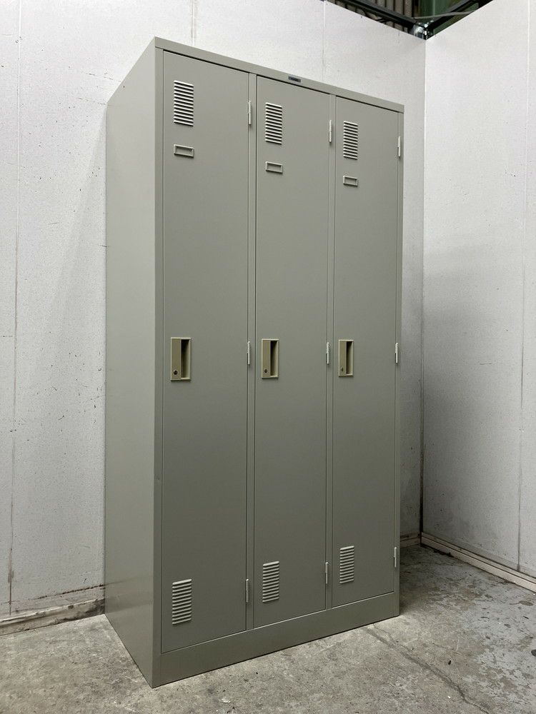 ナイキLK型シリーズ（ナイキ） 3人用ロッカー 商品画像1