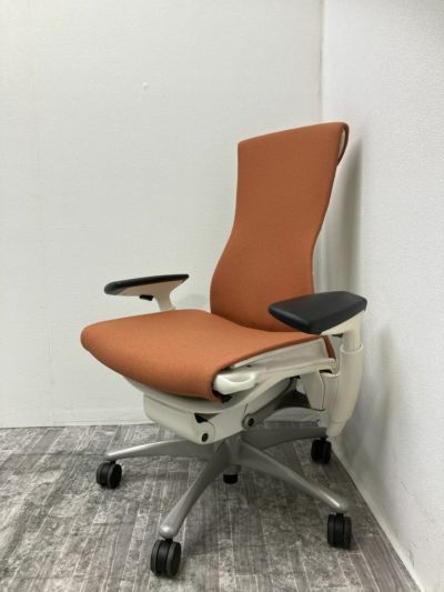 ハーマンミラー 可動肘付エンボディチェア