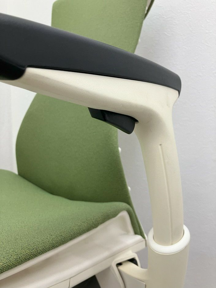 HermanMiller（ハーマンミラー）エンボディチェア 可動肘付エンボディチェア 商品画像13