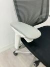 オカムラContessa seconda(コンテッサセコンダ)シリーズ 可動肘付コンテッサセコンダチェア 商品画像11