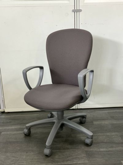 コクヨレグノ2（REGNO2）チェア 固定肘付レグノ2チェア 商品画像1