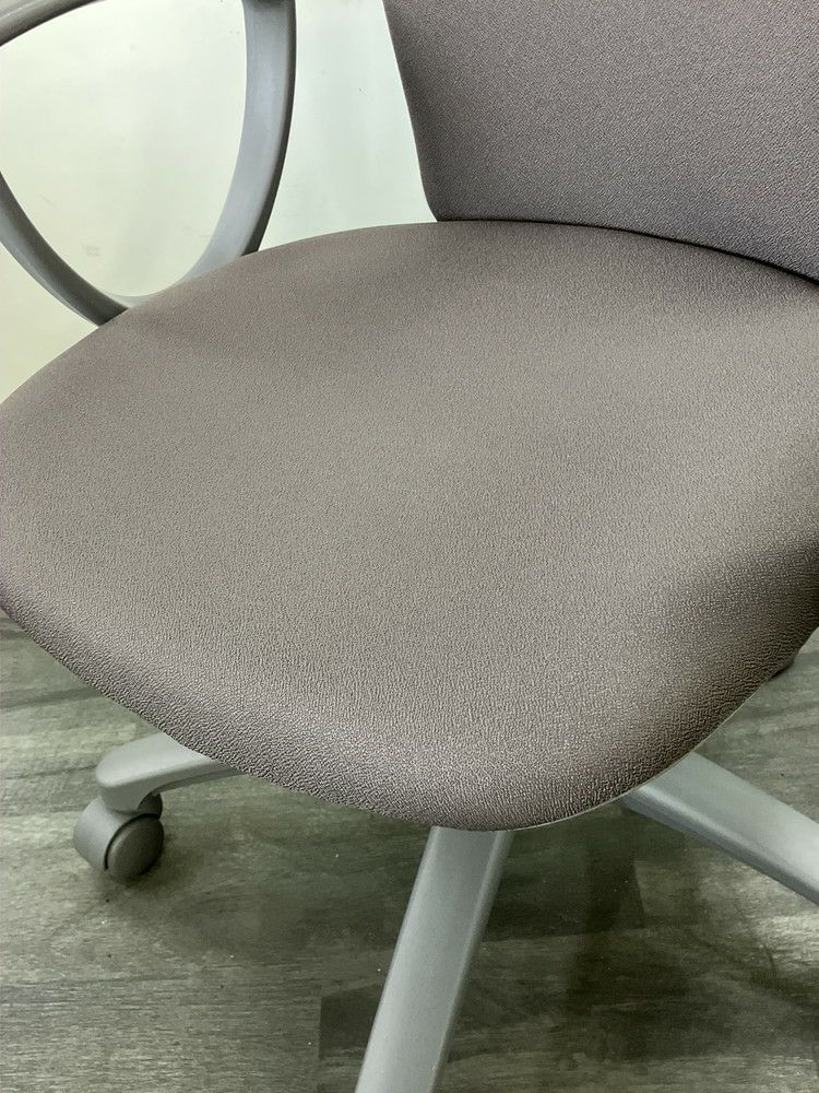 コクヨレグノ2（REGNO2）チェア 固定肘付レグノ2チェア 商品画像4