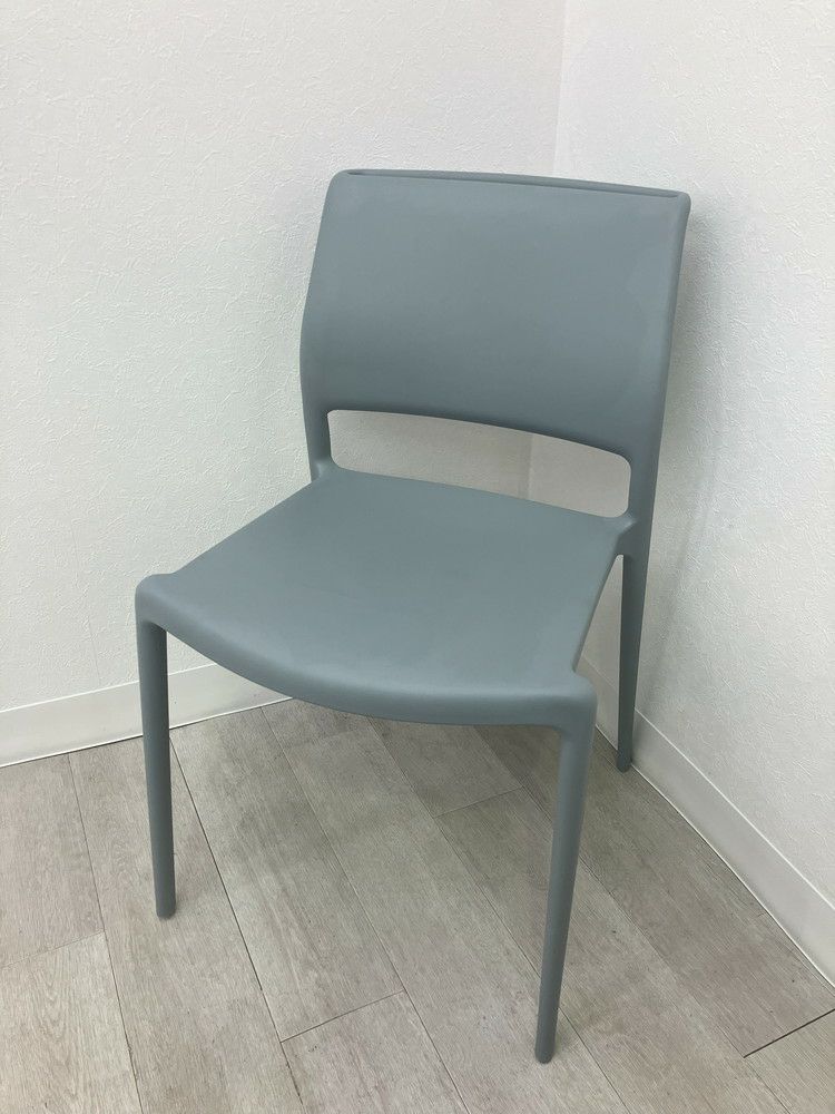 PEDRALI（ペドラリ）ARA(アラ)チェアシリーズ ミーティングチェア 商品画像1