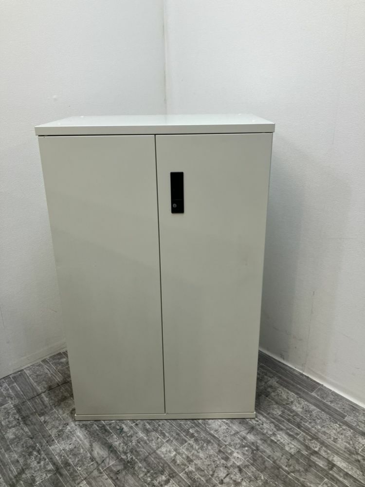 プラスフラットラインシリーズ 天板付両開き書庫 商品画像1
