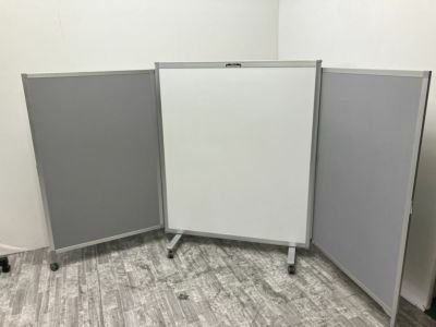 プラスTSスクリーンシリーズ ホワイトボード付スライド式3連結パーテーション 商品画像1