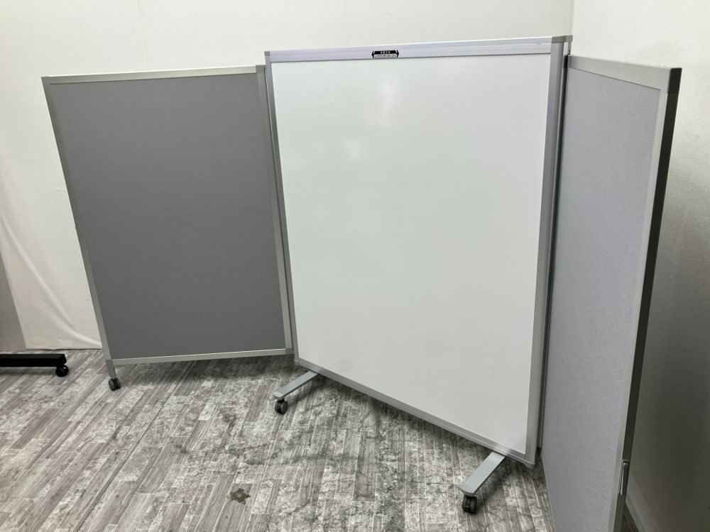 プラスTSスクリーンシリーズ ホワイトボード付スライド式3連結パーテーション 商品画像2