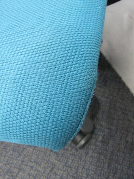 イトーキf(エフチェア)シリーズ 固定肘付きエフチェア 商品画像7