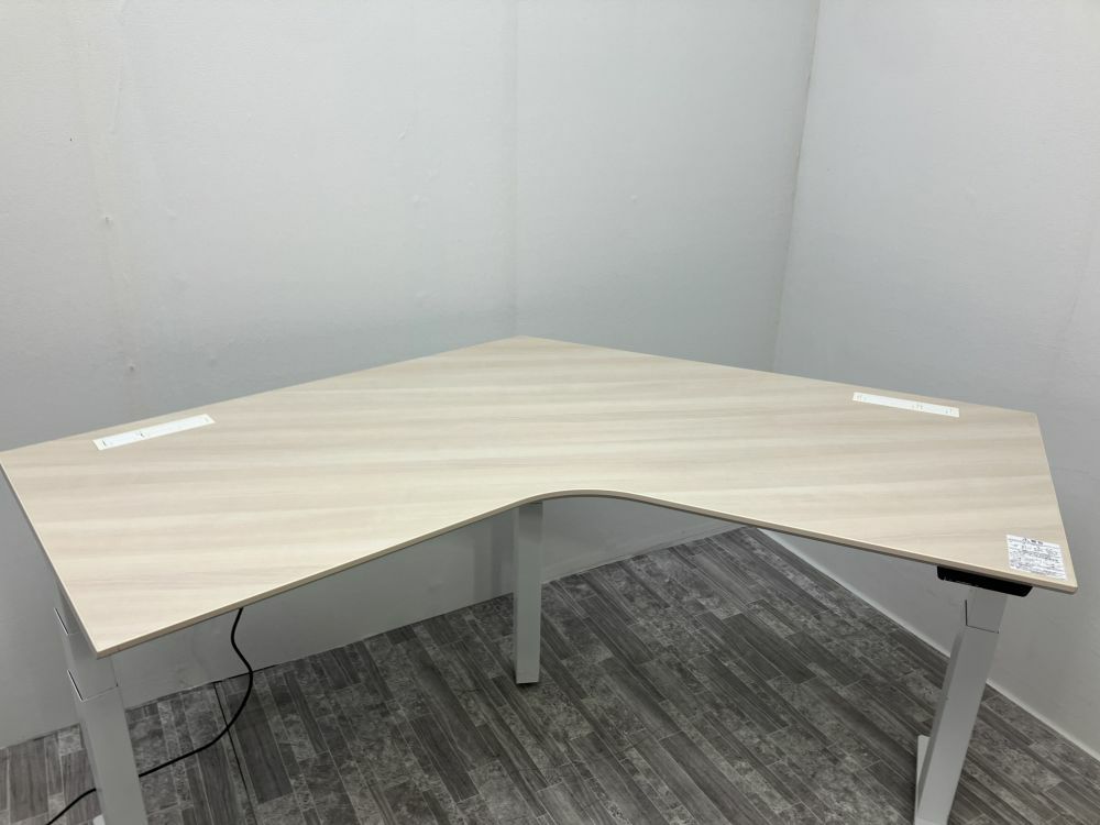 オカムラSwift(スイフト)シリーズ 電動昇降式ブーメランデスク 商品画像2