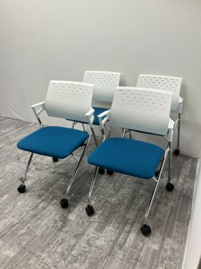 コクヨピエガチェア ピエガチェア4脚セット 商品画像1