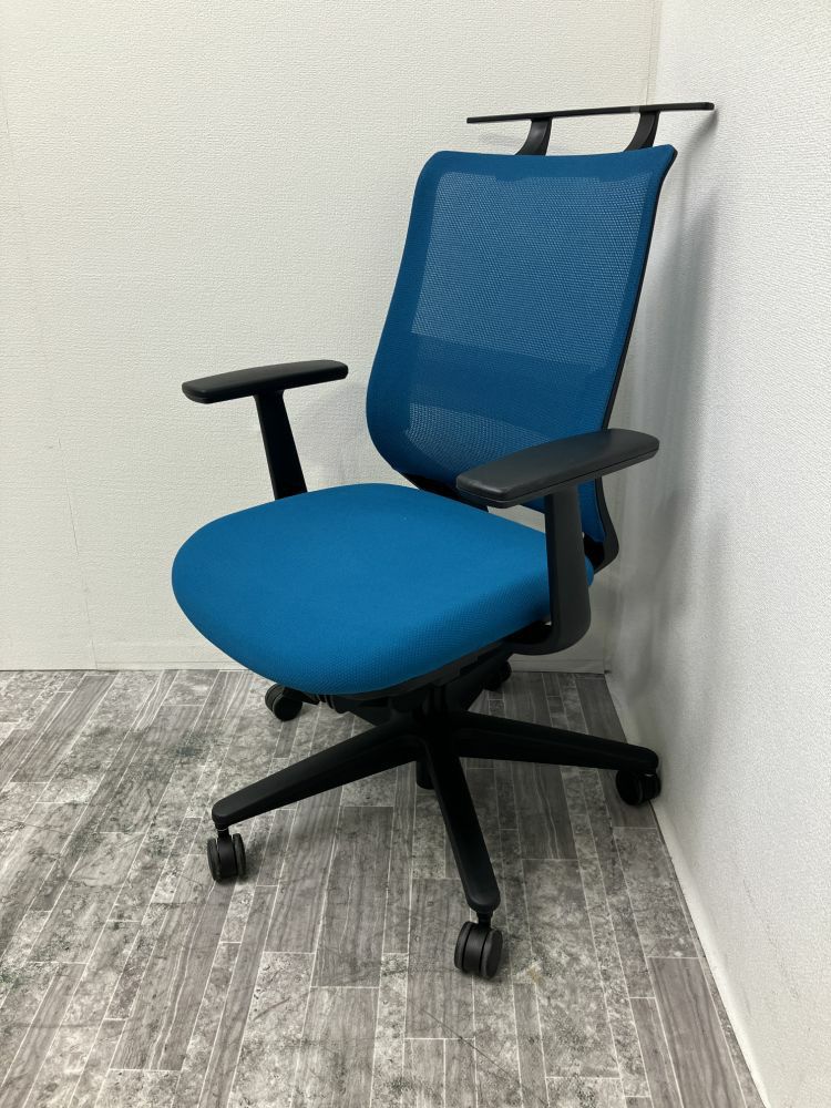 コクヨミトラチェア 固定肘付ミトラチェア 商品画像1