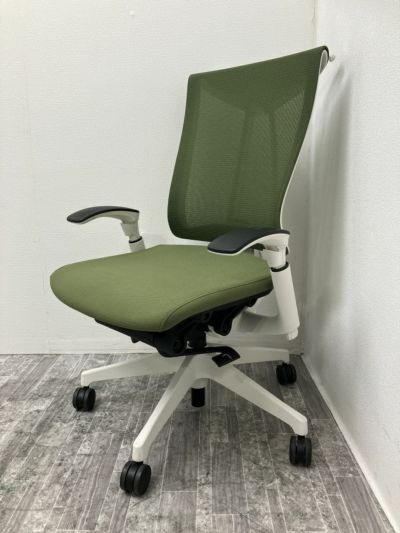 イトーキCeleeo(セレーオ)シリーズ 可動肘付セレーオチェア 商品画像1