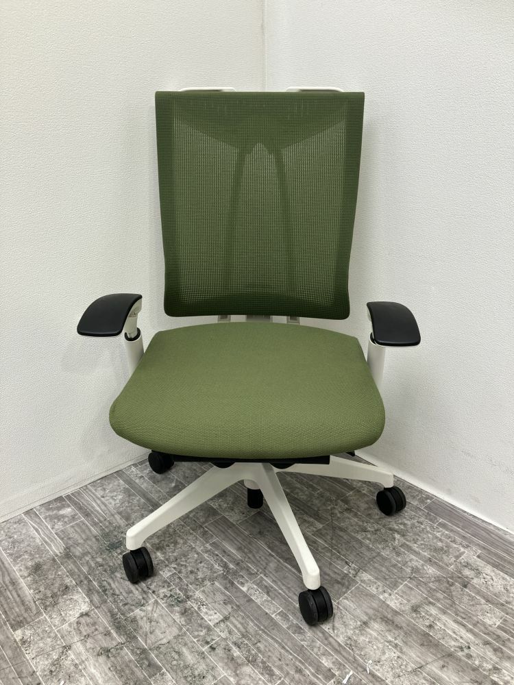 イトーキCeleeo(セレーオ)シリーズ 可動肘付セレーオチェア 商品画像2