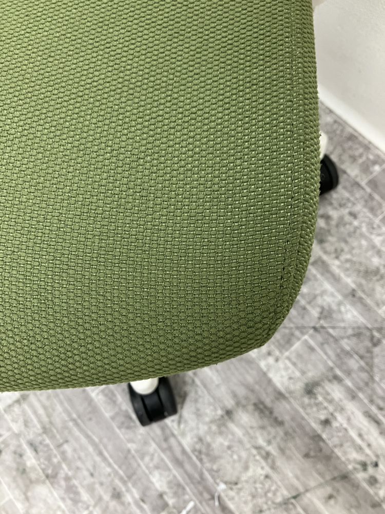 イトーキCeleeo(セレーオ)シリーズ 可動肘付セレーオチェア 商品画像5