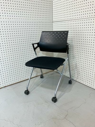 コクヨピエガチェア ネスティングチェア 商品画像1