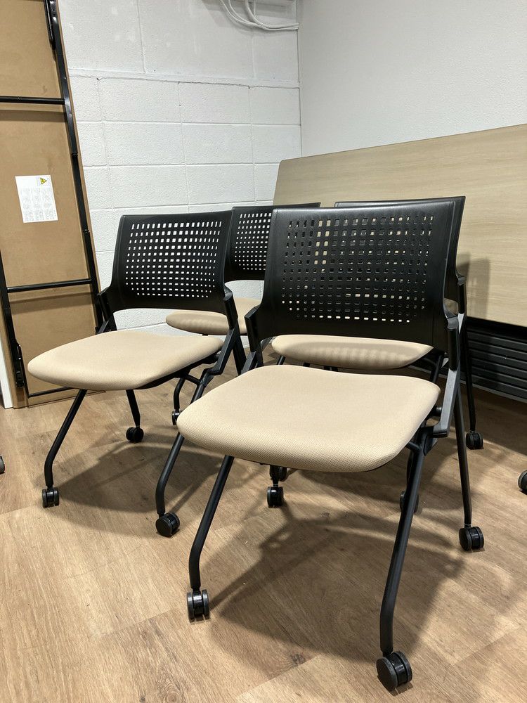 イトーキMonon(モノン)チェア ネスティングチェア4脚セット 商品画像1