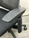 イトーキf(エフチェア)シリーズ 可動肘付エフチェア 商品画像8