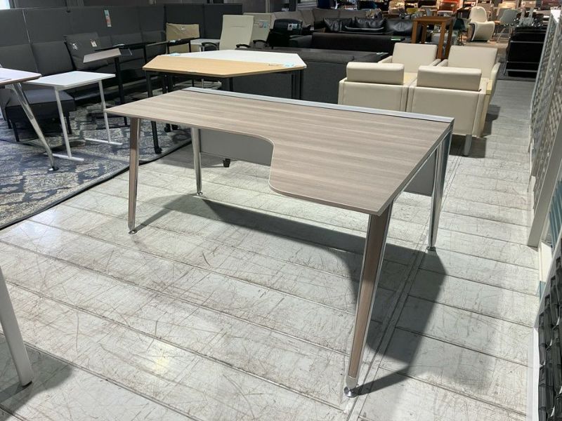 オカムラプリシード（PRESEDE）シリーズ L型デスク 商品画像1