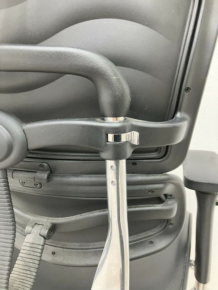 エルゴヒューマン可動肘付ベーシックチェア 商品画像11