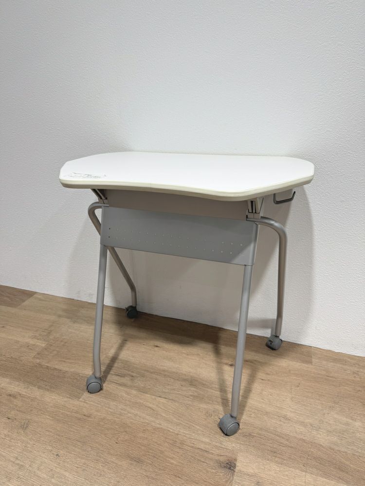 コクヨ平行スタックテーブル 商品画像1