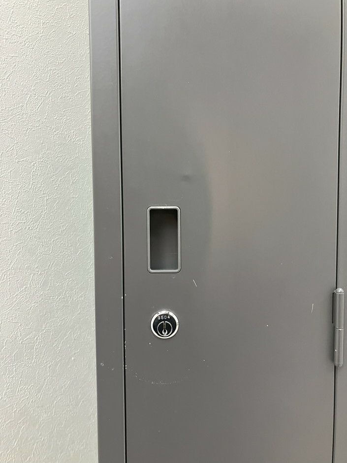 ウチダ（内田洋行）４人用ロッカー 商品画像5