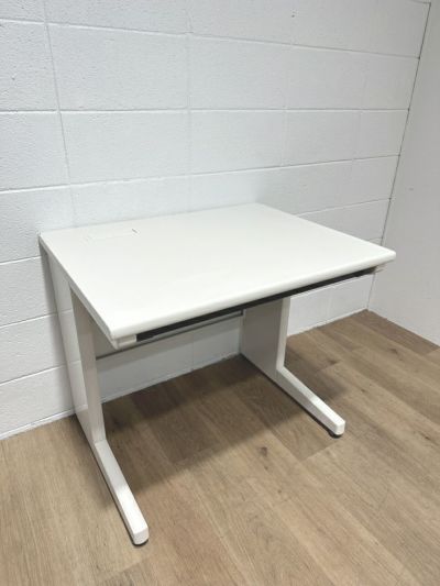 イトーキCZシリーズ 平デスク 商品画像1