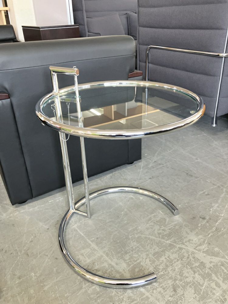 E1027シリーズ サイドテーブル 商品画像1