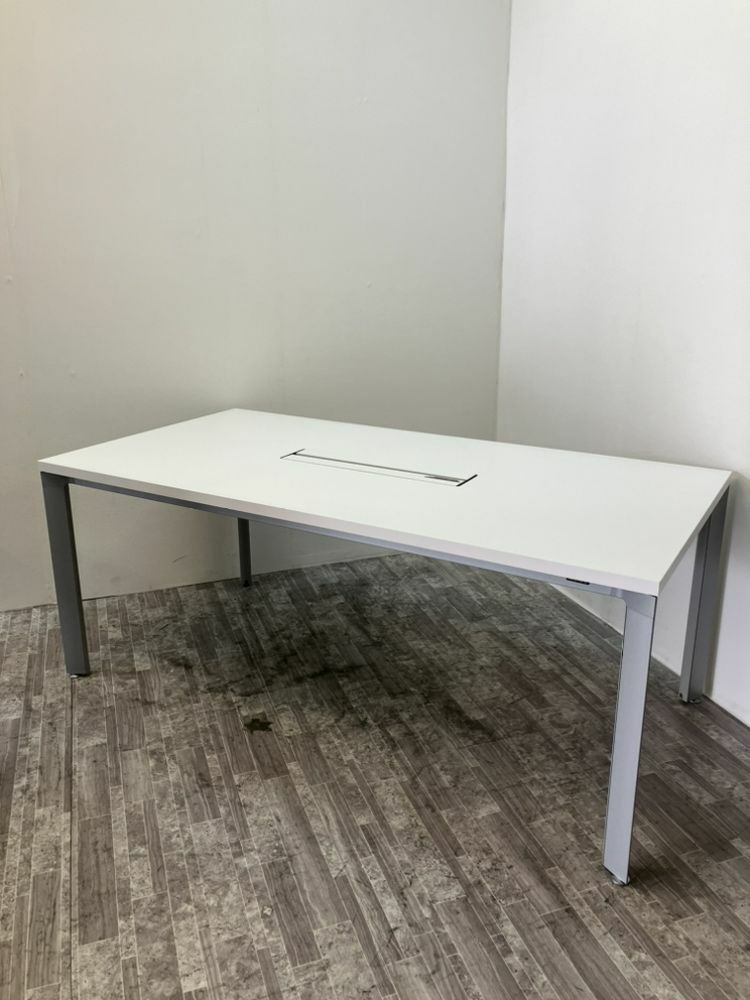 オカムラEX-F300シリーズ 1800ミーティングテーブル 商品画像1