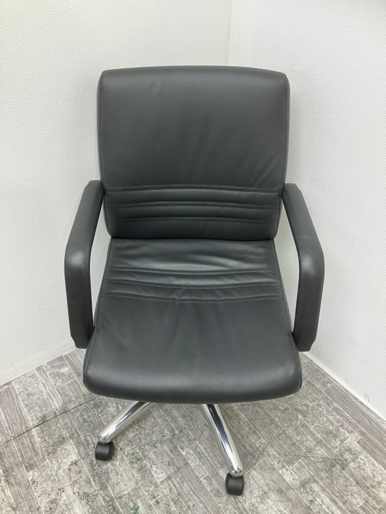 イトーキC-1タイプシリーズ 固定肘付マネジメントチェア 商品画像3