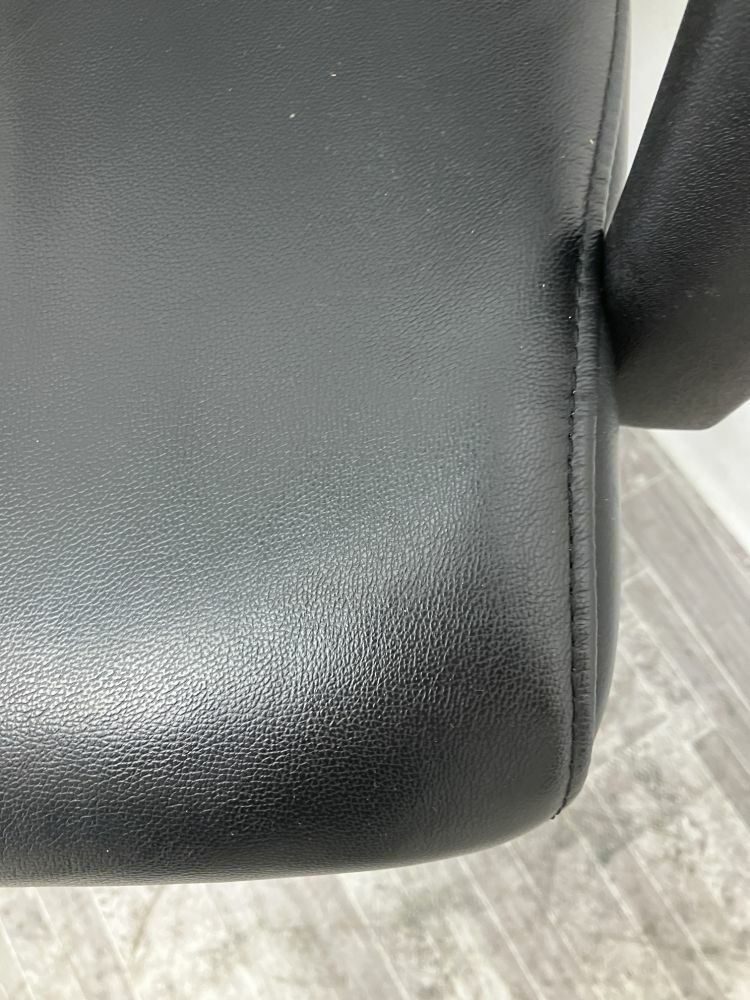 イトーキC-1タイプシリーズ 固定肘付マネジメントチェア 商品画像8