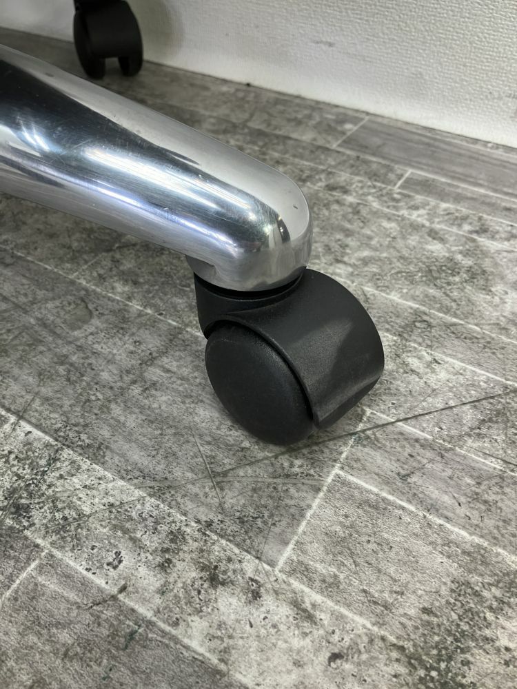 イトーキC-1タイプシリーズ 固定肘付マネジメントチェア 商品画像10