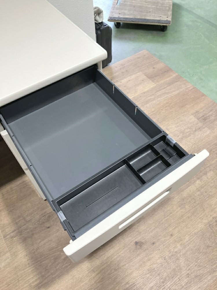 コクヨBS+シリーズ 1400片袖デスク 商品画像9