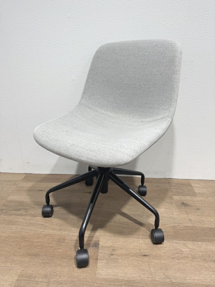 ミーティングチェア 商品画像1
