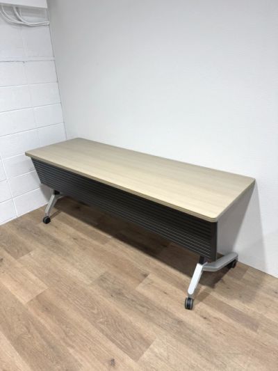 コクヨKT-620シリーズ 平行スタックテーブル 商品画像1