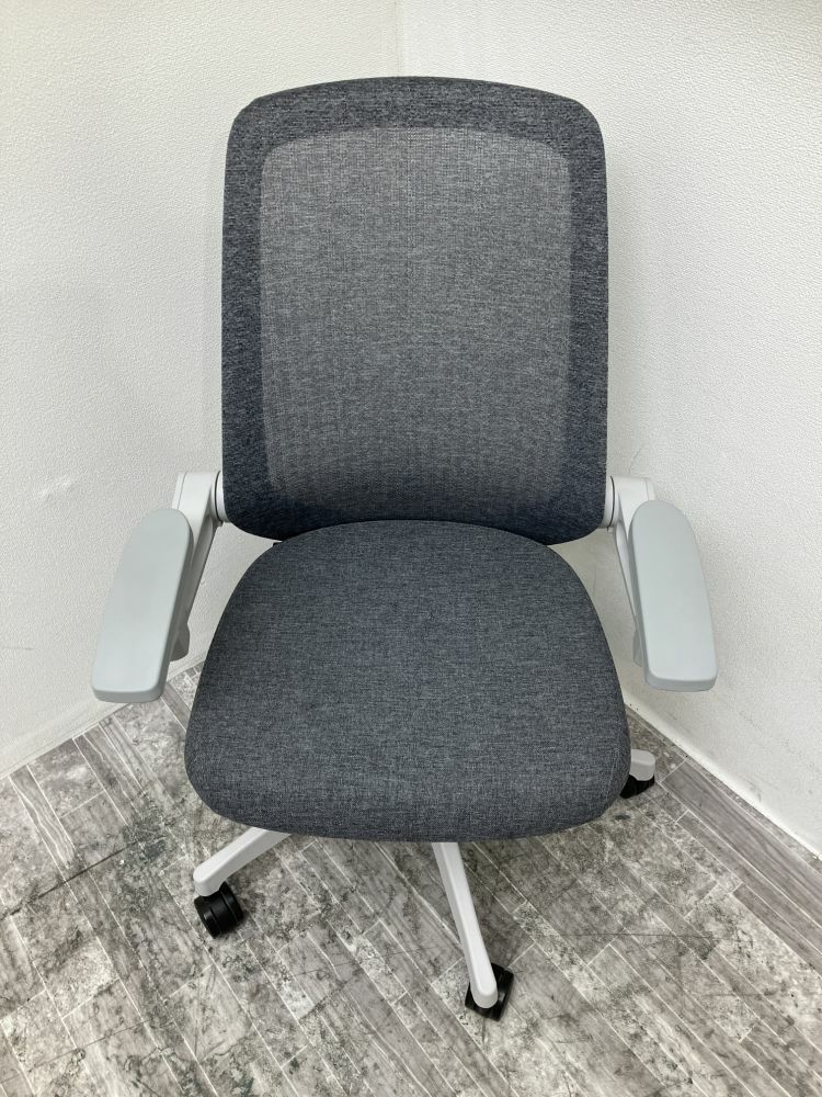 イトーキノート(nort)チェア 可動肘付きノートチェア 商品画像3