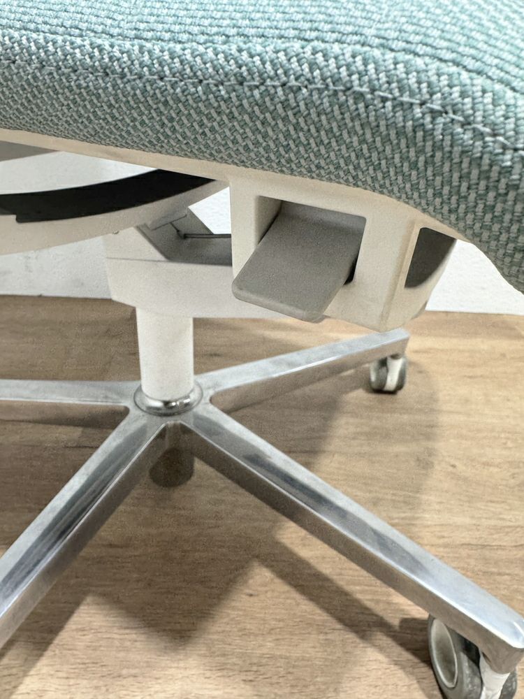 コクヨファブレ(FABRE) シリーズ ファブレチェア 商品画像6