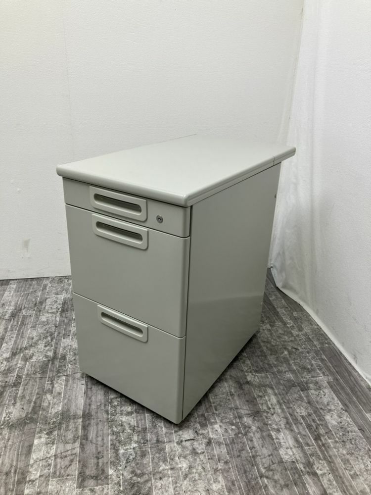 プラスLAシリーズ 3段脇机 商品画像1