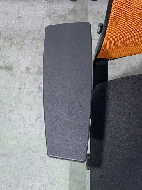 スチールケースシンク（Think）チェア 肘付シンクチェア 商品画像12