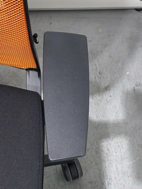 スチールケースシンク（Think）チェア 肘付シンクチェア 商品画像13