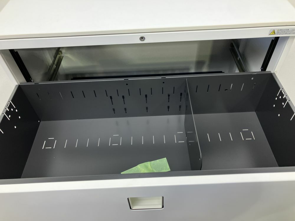 オカムラレクトラインシリーズ 天板付3段ラテラル書庫 商品画像4