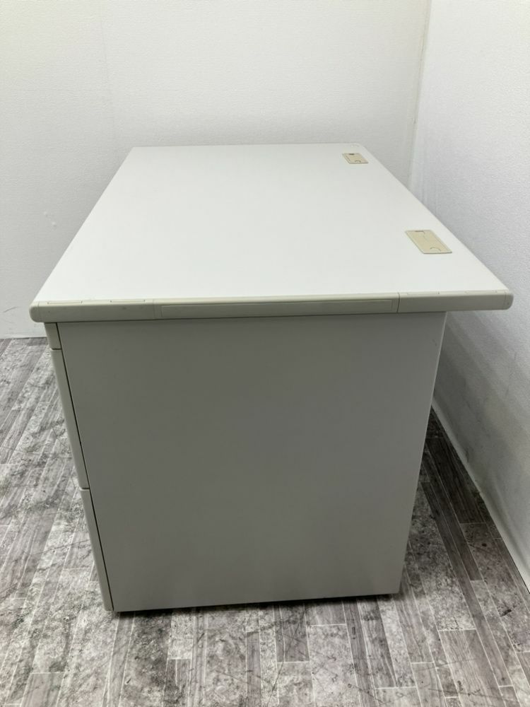 オカムラ1100片袖デスク 商品画像3