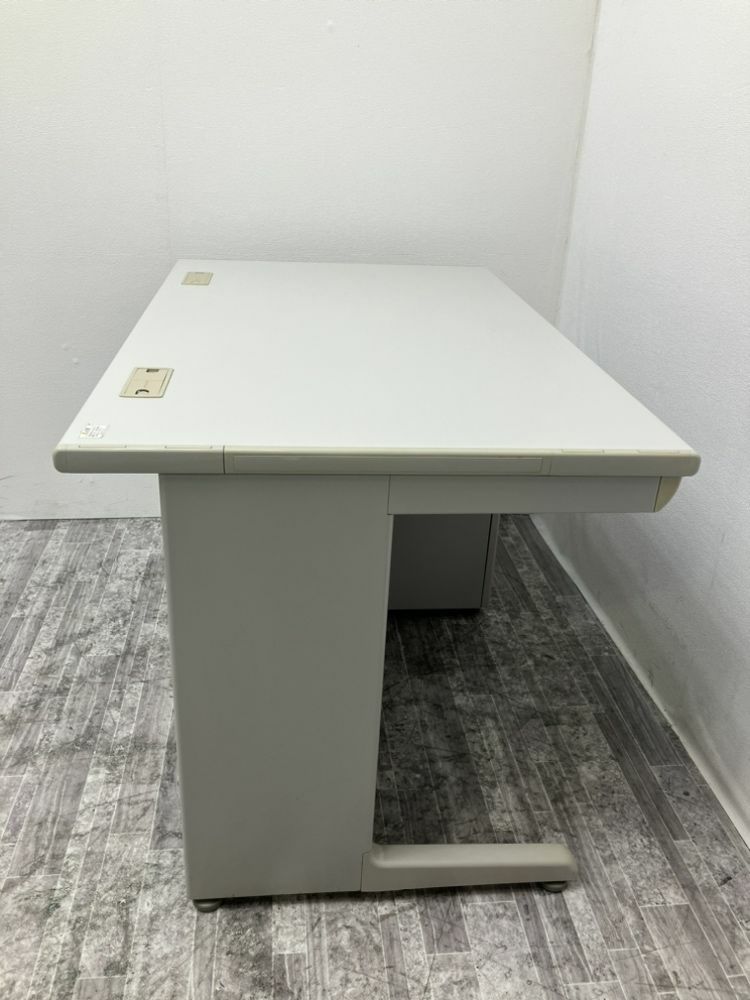 オカムラ1100片袖デスク 商品画像4