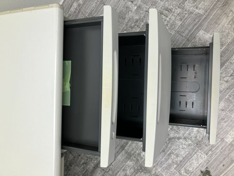 オカムラ1100片袖デスク 商品画像6