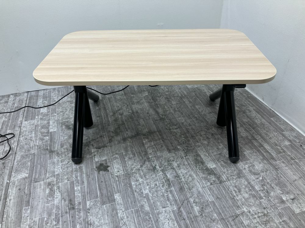 スチールケース1200電動昇降デスク 商品画像1