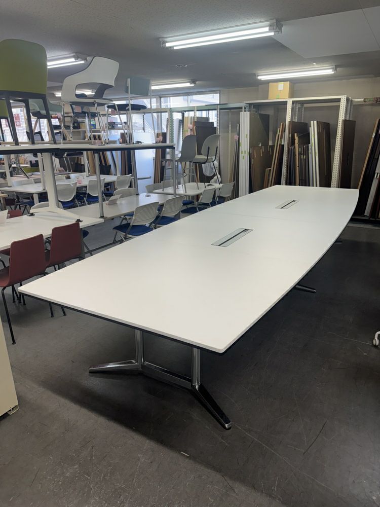 オカムララティオ2シリーズ 4800ミーティングテーブル 商品画像1