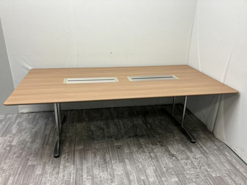 オカムラ2400ミーティングテーブル 商品画像1
