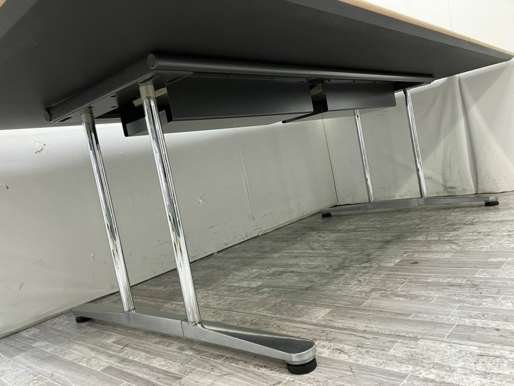 オカムラ2400ミーティングテーブル 商品画像5